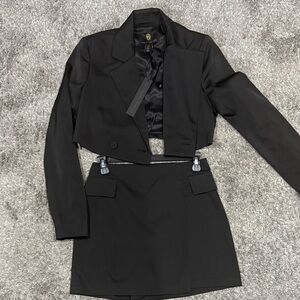 House of Harlow 1960 Cropped Black Blazer and Skirt Set